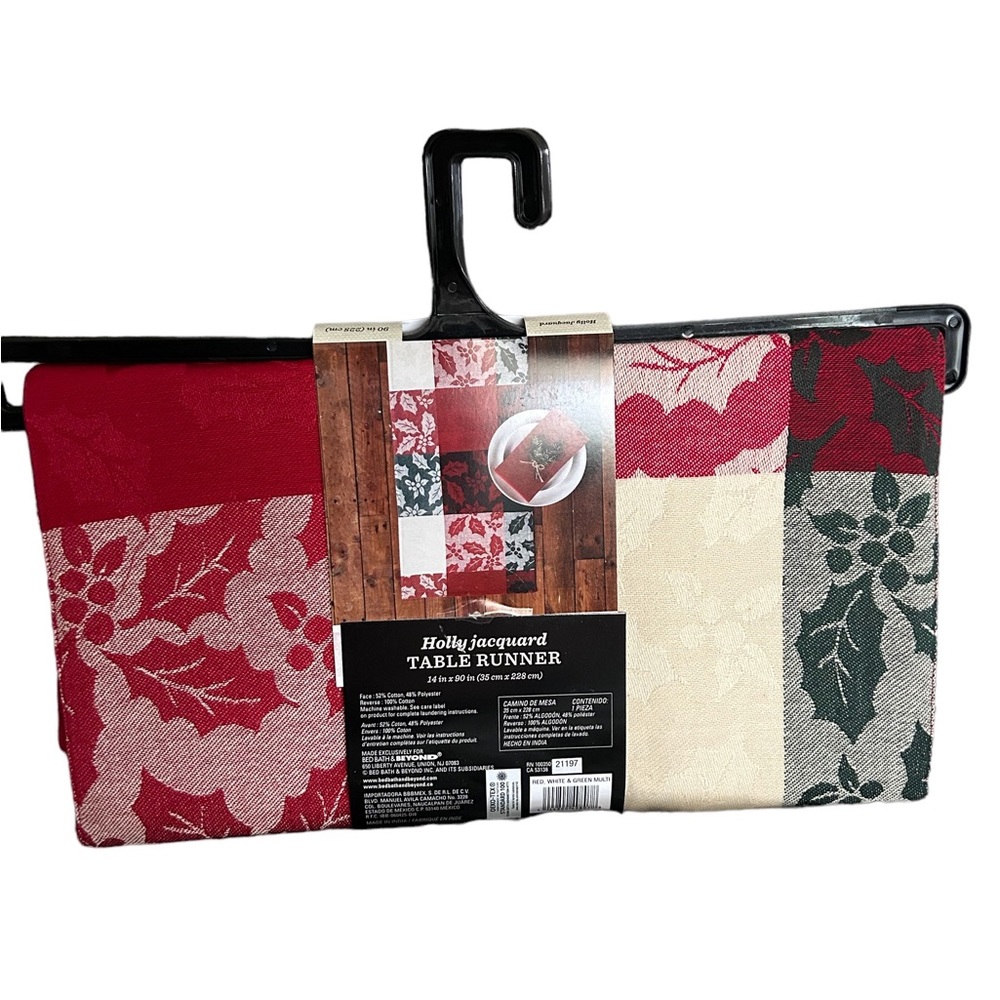 ••NWT Bee And Willow Home Holly Jacquard Table Runner 14” x 90” Christmas